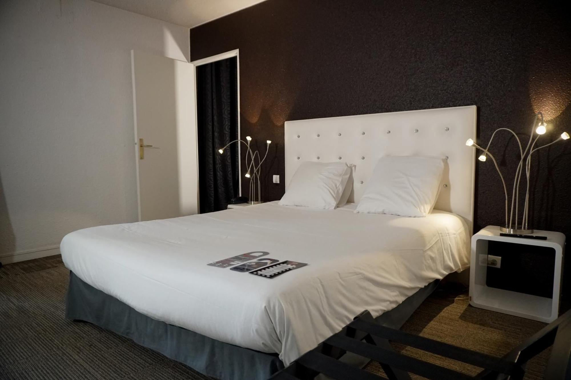 Enzo Hotels Diane - Logis Amnéville Esterno foto